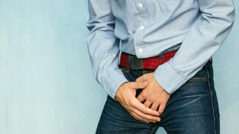 7 دلیل درد بیضه ، درد بیضه چپ