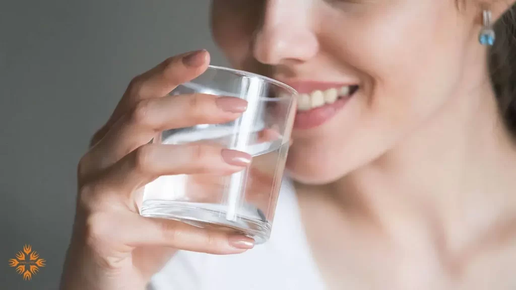 نوشیدن آب کافی برای درمان عفونت کلیه